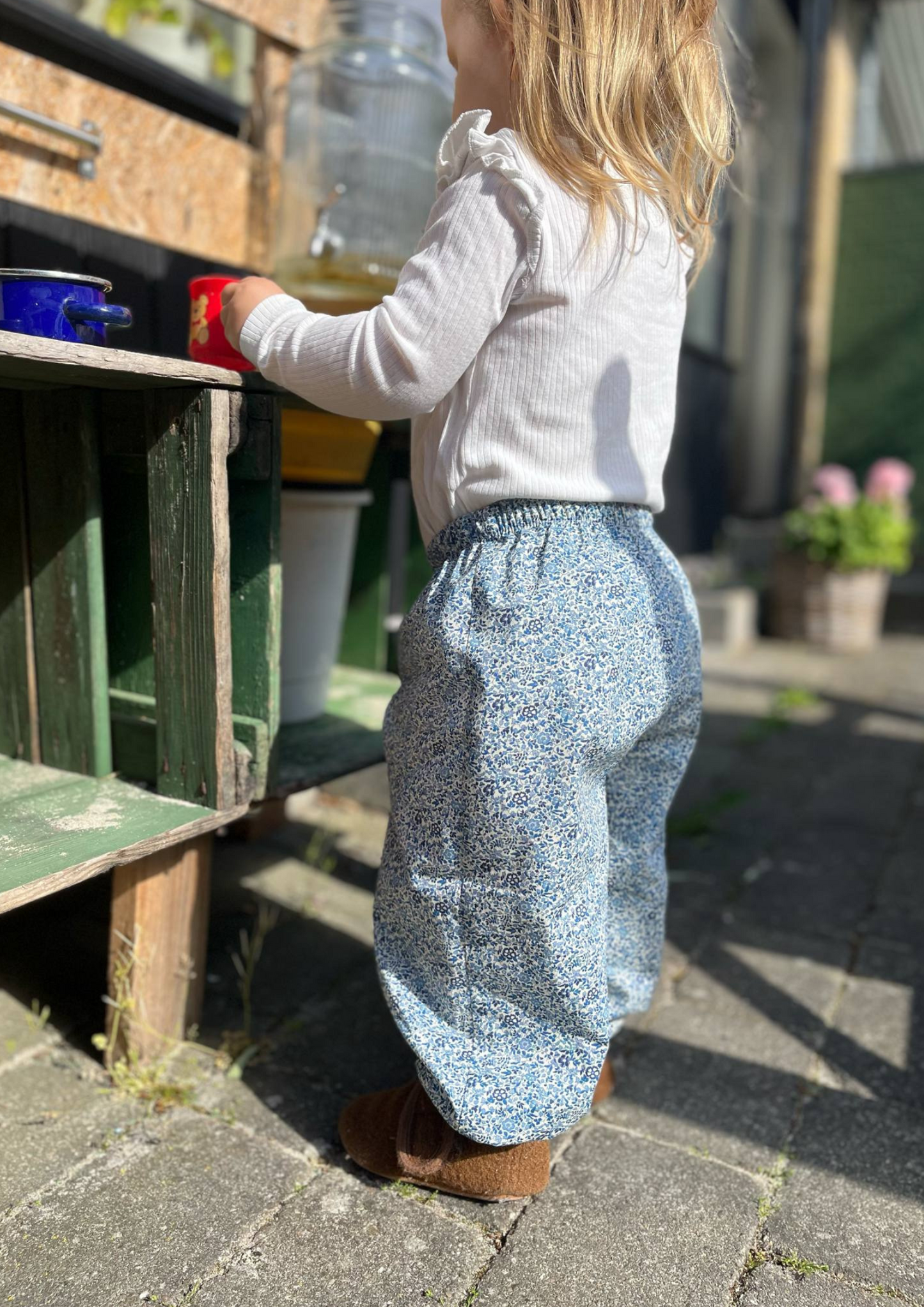 Frida bukser(valgfrit Liberty Tana Lawn print)