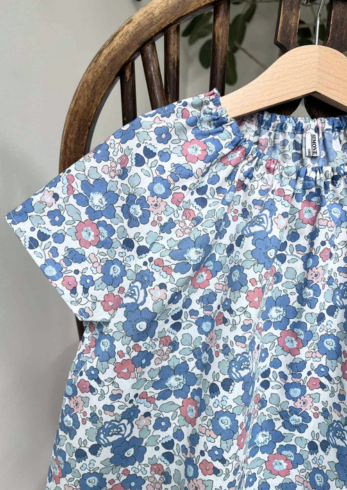 Agnes top (valgfrit Liberty Tana Lawn print)